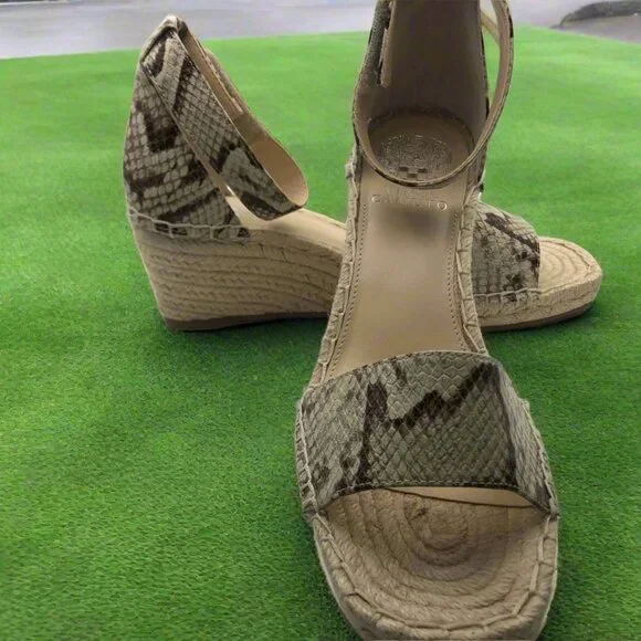 Vince Camuto Jesla Beige Wedge Sandels Size 8 - Picture 1 of 6